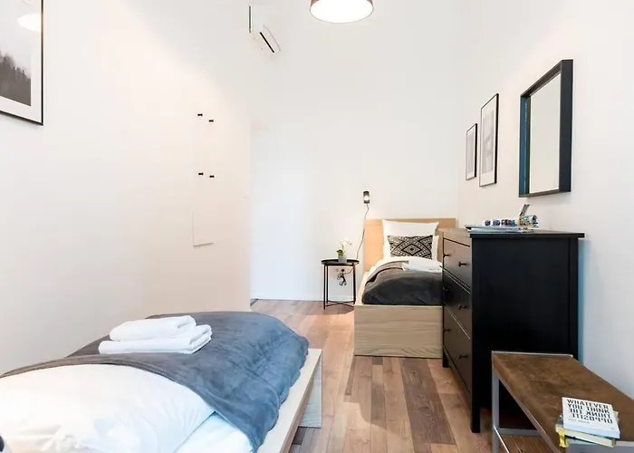 Super New And Modern Aircon Holiday home